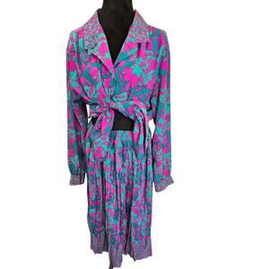 Campus Casuals Vintage Women paisleySkirt and Blouse Set Size Medium